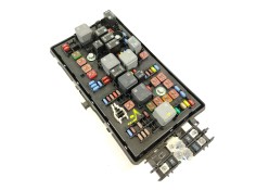 Recambio de caja reles / fusibles para opel insignia a (g09) 2.0 cdti (68) referencia OEM IAM 13222782 13255300 13345496