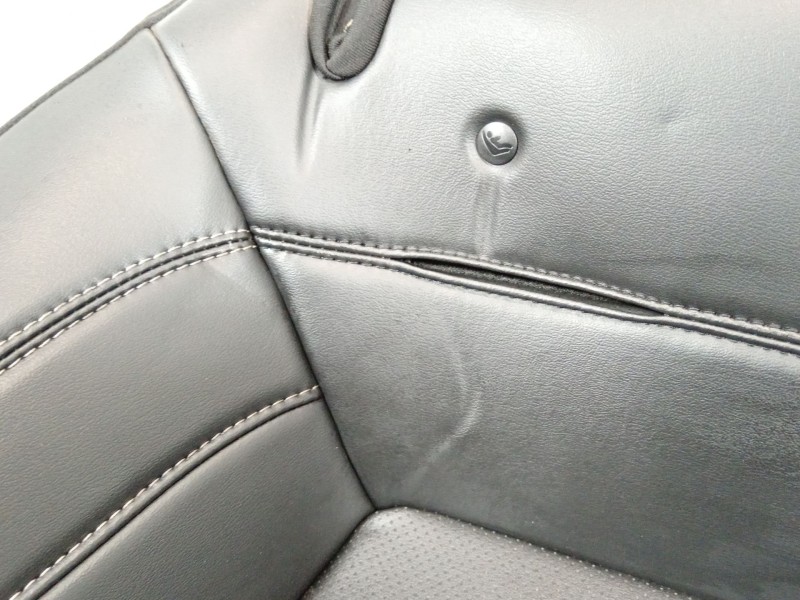 Recambio de asientos traseros para ford usa mustang coupé 5.0 v8 bullitt referencia OEM IAM FR3B6363160BD  