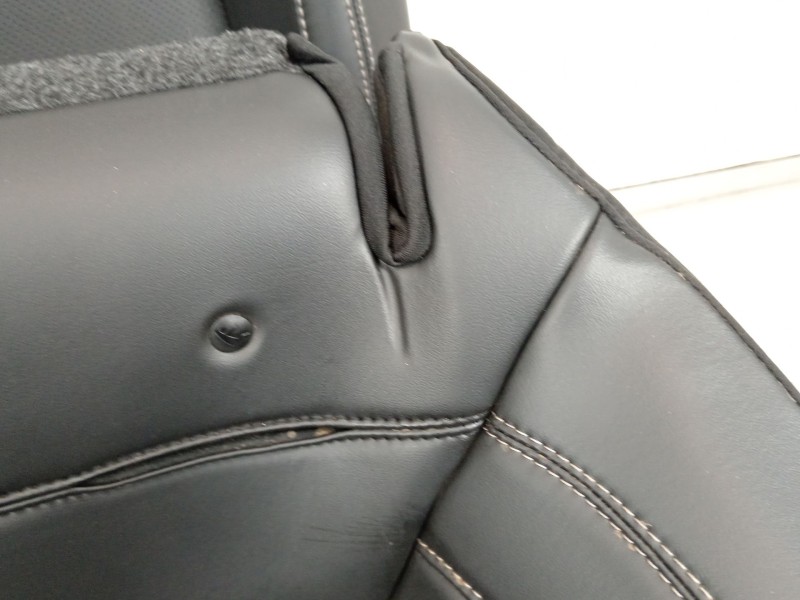 Recambio de asientos traseros para ford usa mustang coupé 5.0 v8 bullitt referencia OEM IAM FR3B6363160BD  