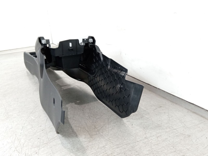 Recambio de consola central para audi a1 sportback (gba) 30 tfsi referencia OEM IAM 82B863243  