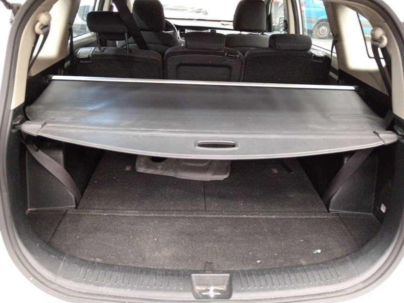 Recambio de bandeja trasera para kia carens iv 1.6 gdi referencia OEM IAM 85910A4000WK  