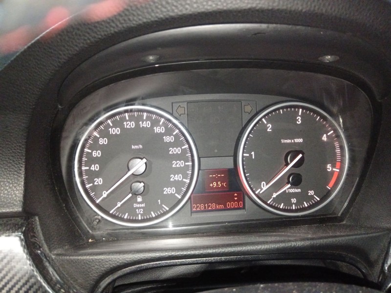 Recambio de cuadro instrumentos para bmw 3 coupé (e92) 320 i referencia OEM IAM 9143821 693000370 A2C53113047