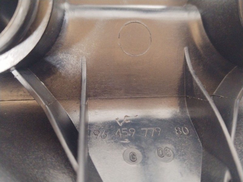 Recambio de colector admision para peugeot 407 sport referencia OEM IAM 9645977980  