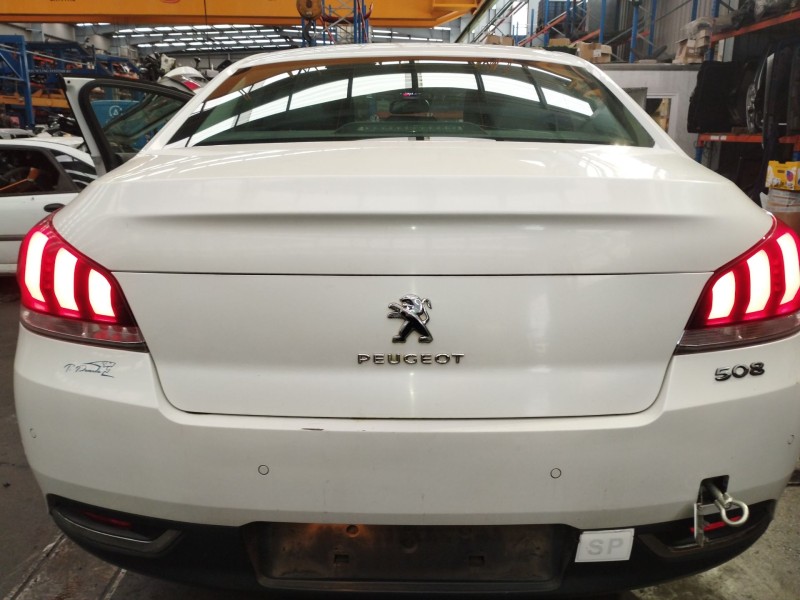 Recambio de tapa maletero para peugeot 508 2.0 blue-hdi fap referencia OEM IAM 8606A8  