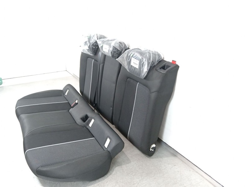 Recambio de asientos traseros para audi a1 sportback (gba) 30 tfsi referencia OEM IAM 82A885375  