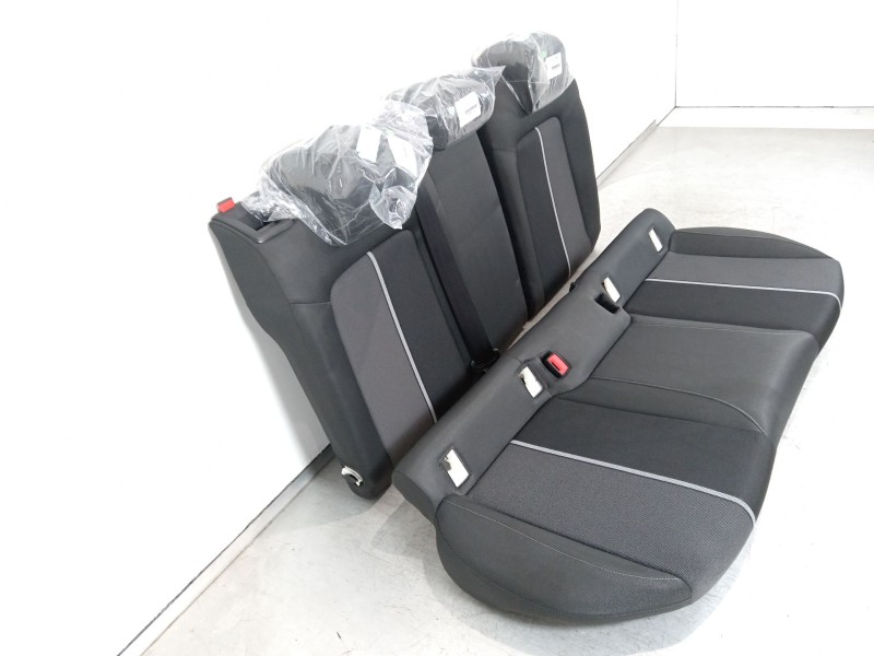 Recambio de asientos traseros para audi a1 sportback (gba) 30 tfsi referencia OEM IAM 82A885375  