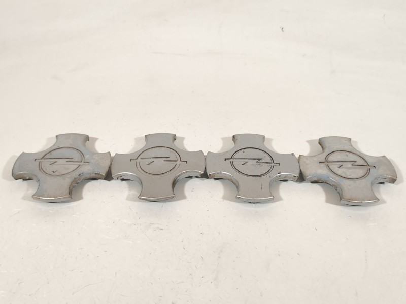 Recambio de tapacubos para opel calibra básico referencia OEM IAM 90372641 2512689 