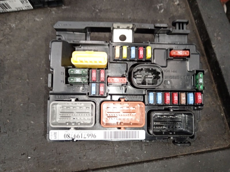 Recambio de caja reles / fusibles para citroën c3 ii (sc_) 1.4 referencia OEM IAM 9667199780 BSMR0900 