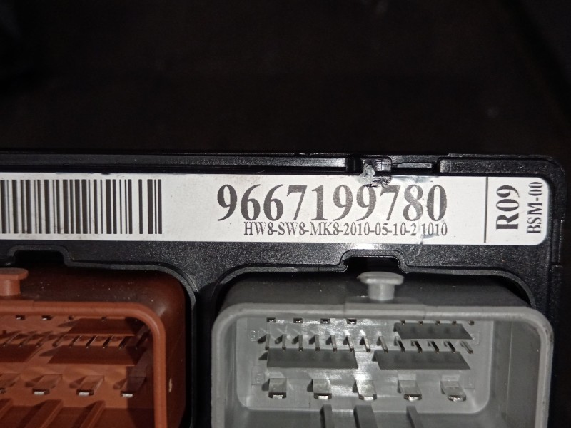 Recambio de caja reles / fusibles para citroën c3 ii (sc_) 1.4 referencia OEM IAM 9667199780 BSMR0900 