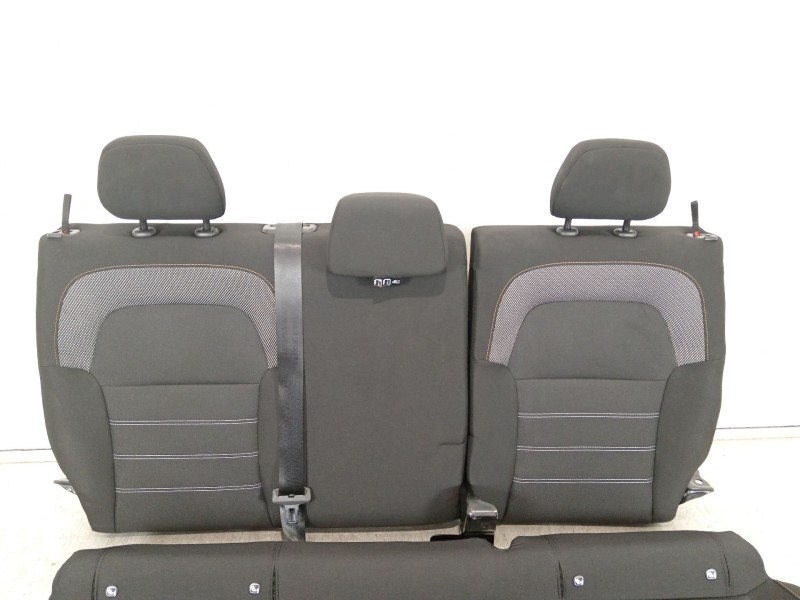 Recambio de asientos traseros para dacia sandero iii 1.0 tce 90 referencia OEM IAM 883050892R  