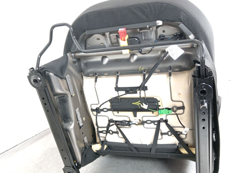 Recambio de asiento delantero derecho para dacia sandero iii 1.0 tce 90 referencia OEM IAM 875006628R  