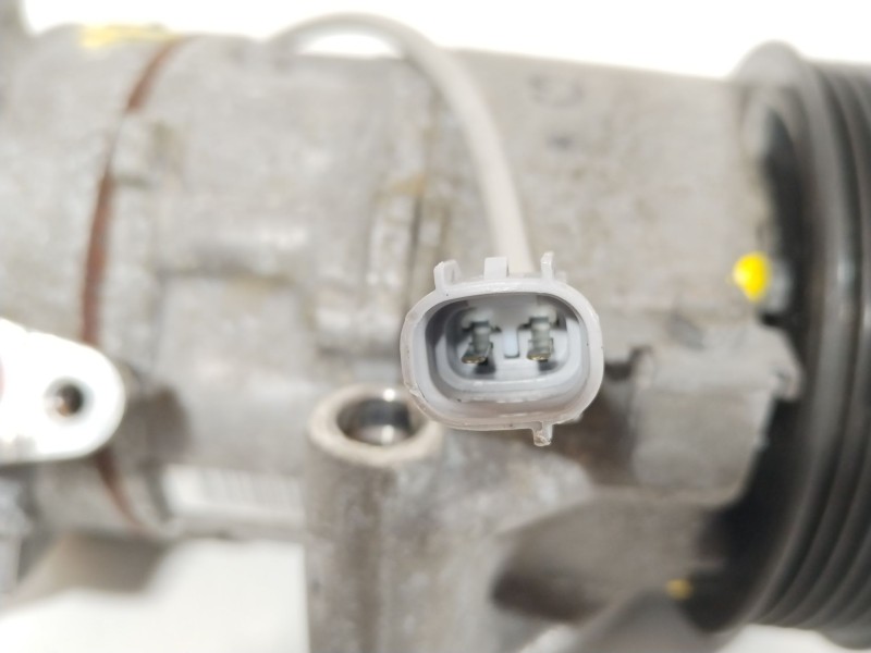 Recambio de compresor aire acondicionado para toyota yaris active referencia OEM IAM 4472502500 5TSE10C 883100DA90