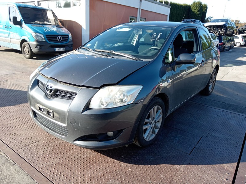 toyota auris (_e15_) del año 2009