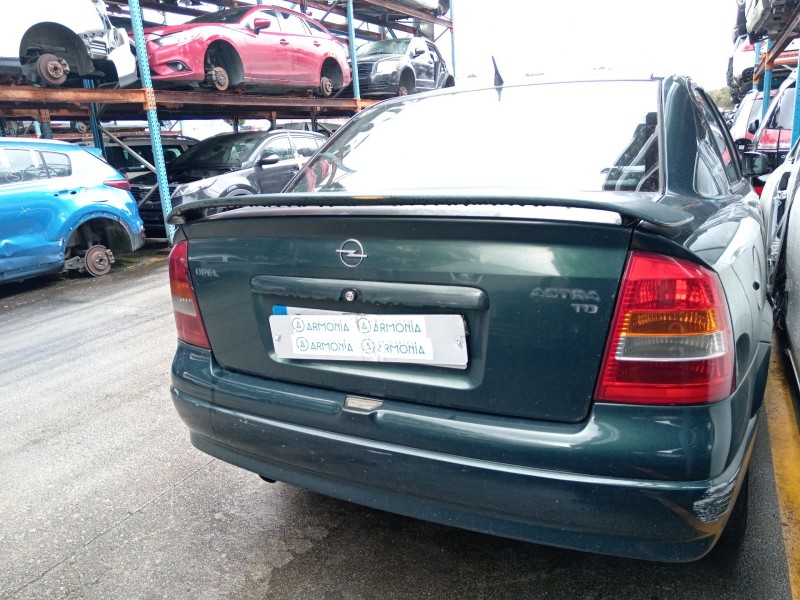 opel astra g sedán (t98) del año 1999