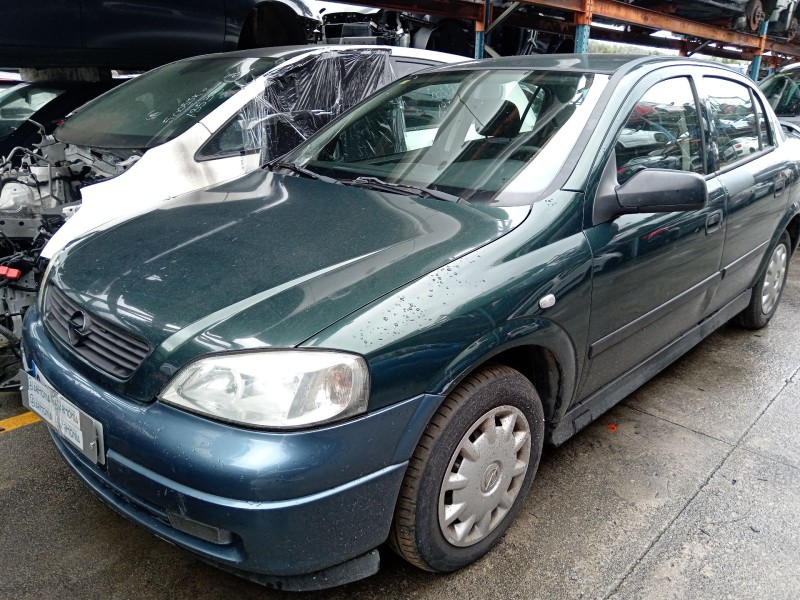 opel astra g sedán (t98) del año 1999