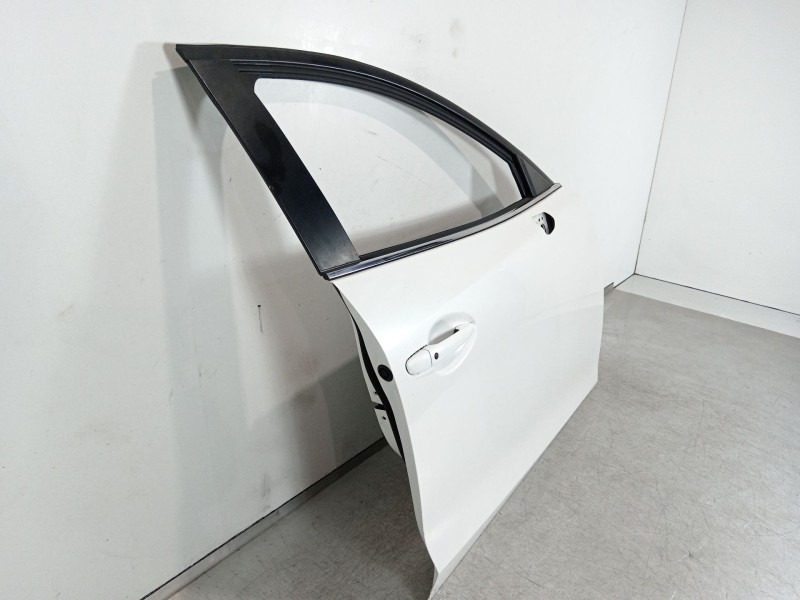 Recambio de puerta delantera derecha para mazda 3 lim. () center-line referencia OEM IAM BHY05802XE  