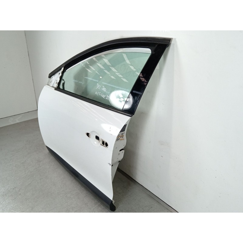 Recambio de puerta delantera izquierda para renault megane iii hatchback (bz0/1_, b3_) 1.5 dci referencia OEM IAM 801016886R  