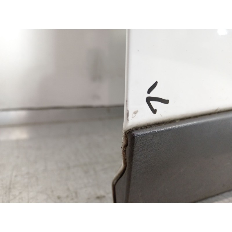 Recambio de puerta delantera izquierda para renault megane iii hatchback (bz0/1_, b3_) 1.5 dci referencia OEM IAM 801016886R  