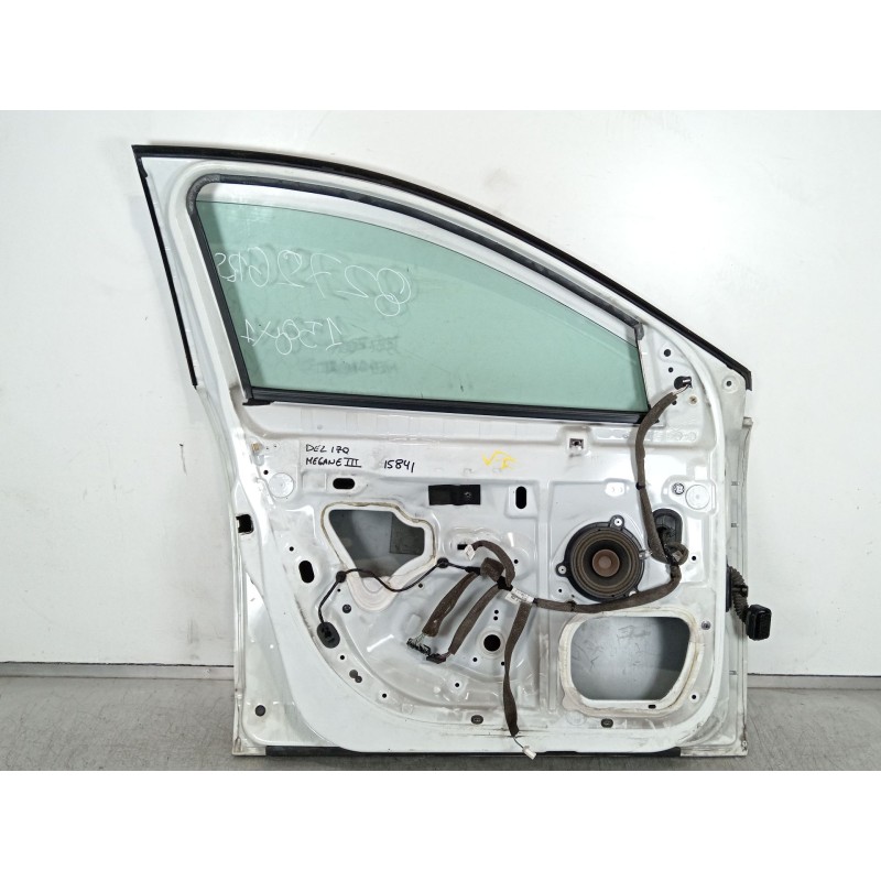Recambio de puerta delantera izquierda para renault megane iii hatchback (bz0/1_, b3_) 1.5 dci referencia OEM IAM 801016886R  