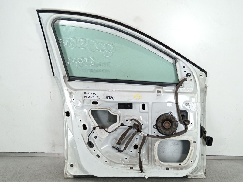 Recambio de puerta delantera izquierda para renault megane iii hatchback (bz0/1_, b3_) 1.5 dci referencia OEM IAM 801016886R  