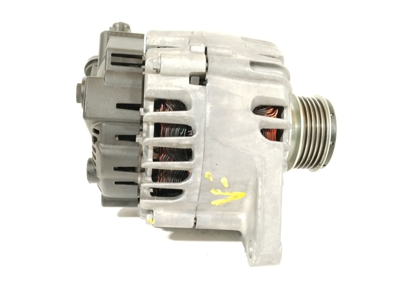 Recambio de alternador para hyundai i30 (gd) 1.6 crdi referencia OEM IAM 373002A600 TG12C090 