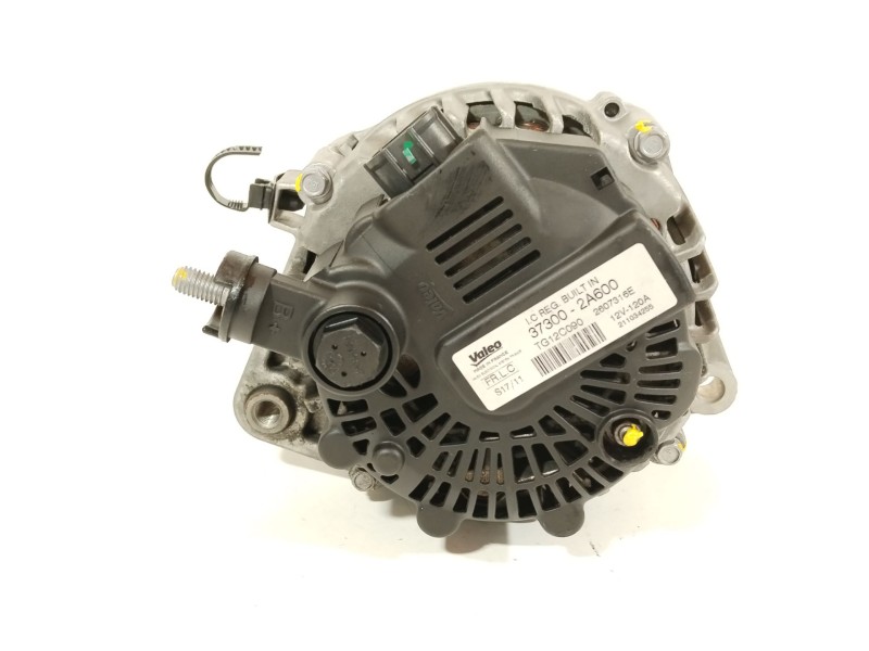 Recambio de alternador para hyundai i30 (gd) 1.6 crdi referencia OEM IAM 373002A600 TG12C090 