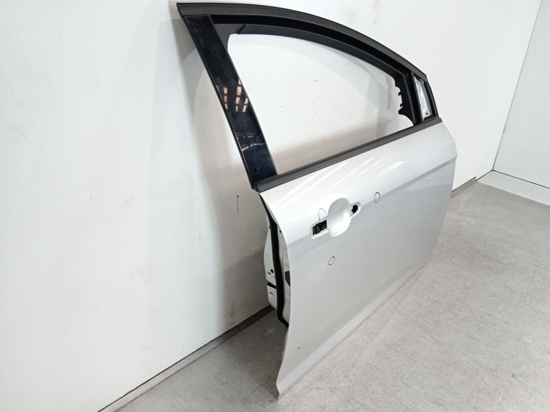 Recambio de puerta delantera derecha para ford focus lim. (cb8) 1.6 tdci cat referencia OEM IAM 2147844  
