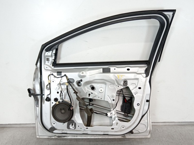 Recambio de puerta delantera derecha para ford focus lim. (cb8) 1.6 tdci cat referencia OEM IAM 2147844  