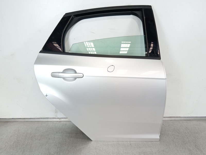 Recambio de puerta trasera derecha para ford focus lim. (cb8) 1.6 tdci cat referencia OEM IAM 2172759  