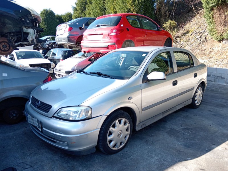 opel astra g hatchback (t98) del año 2001