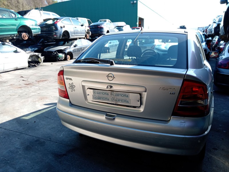 opel astra g hatchback (t98) del año 2001