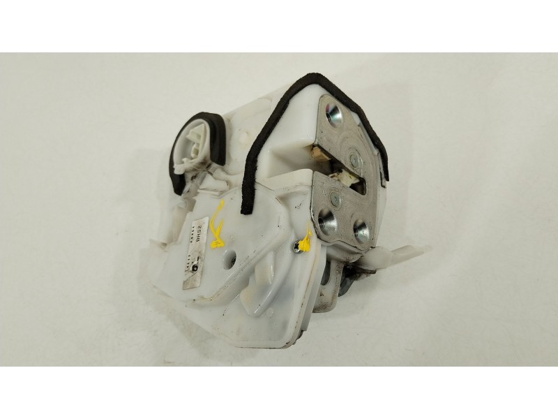 Recambio de cerradura puerta delantera derecha para mazda 3 lim. () center-line referencia OEM IAM BHS258310A  