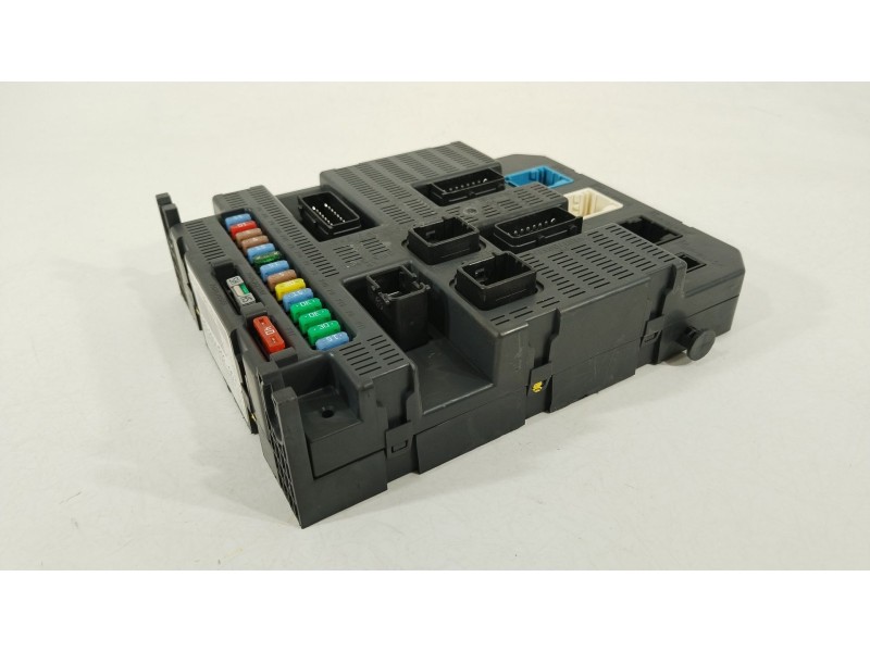 Recambio de caja reles / fusibles para peugeot 308 i (4a_, 4c_) 1.6 16v referencia OEM IAM 9663798180 BSI2004P0200 