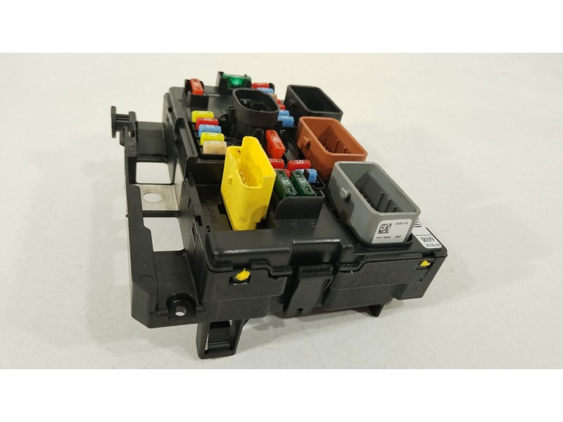 Recambio de caja reles / fusibles para citroën c3 ii (sc_) 1.4 referencia OEM IAM 9667199780 BSMR0900 