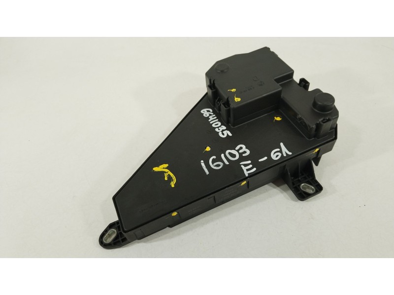 Recambio de caja reles / fusibles para bmw 5 touring (e61) 520 d referencia OEM IAM 9138830 S189560S7 6906619