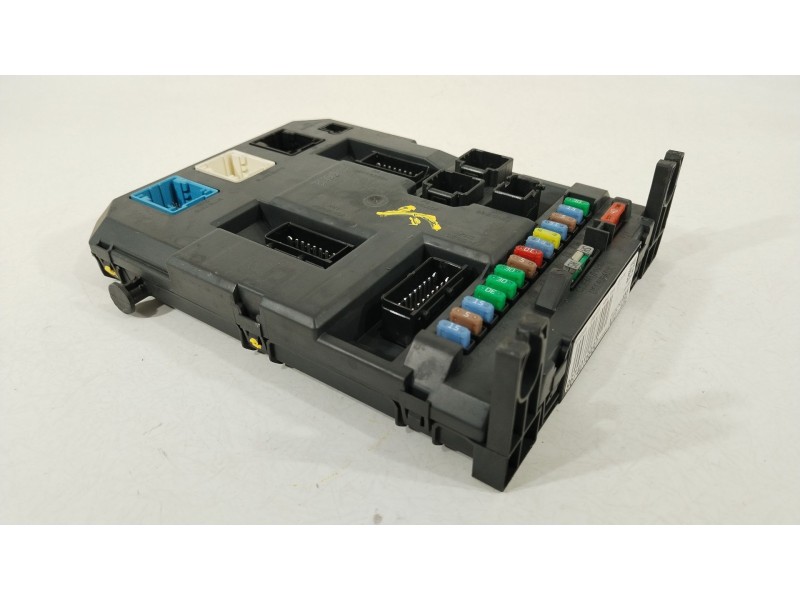 Recambio de caja reles / fusibles para citroën c3 ii (sc_) 1.4 referencia OEM IAM 9674016980 BSIEVX0300 