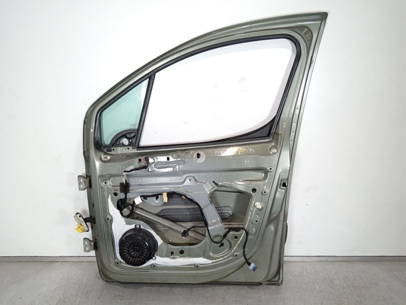Recambio de puerta delantera derecha para peugeot partner tepee 1.6 hdi referencia OEM IAM 9004Z6  