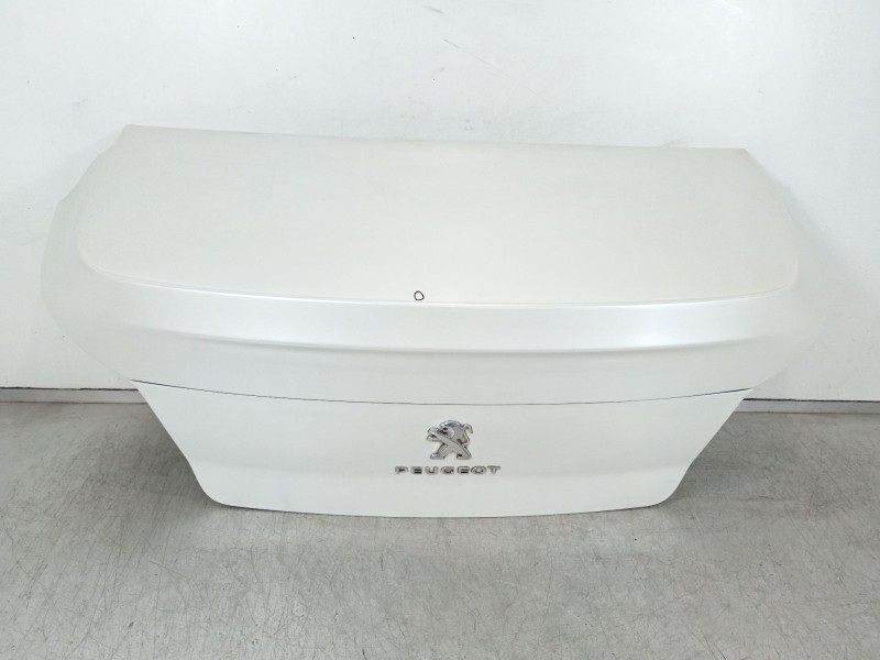 Recambio de tapa maletero para peugeot 508 2.0 blue-hdi fap referencia OEM IAM 8606A8  