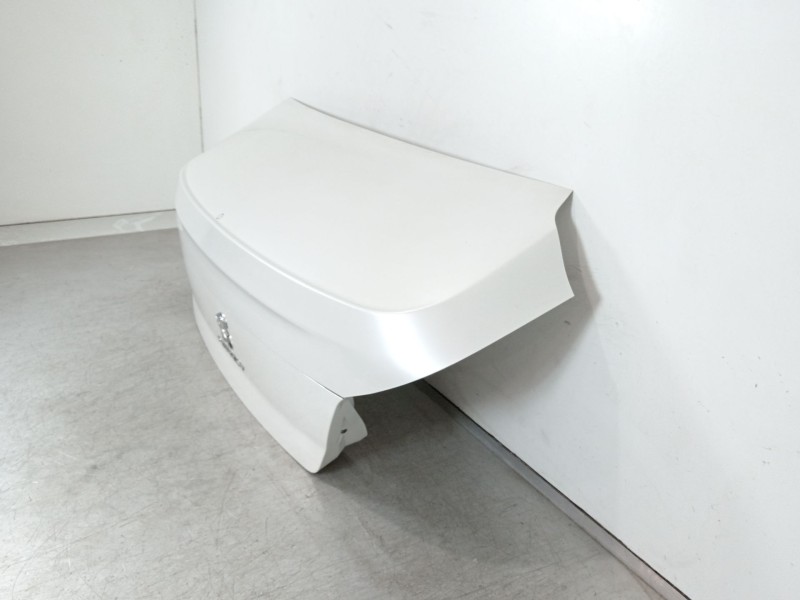 Recambio de tapa maletero para peugeot 508 2.0 blue-hdi fap referencia OEM IAM 8606A8  