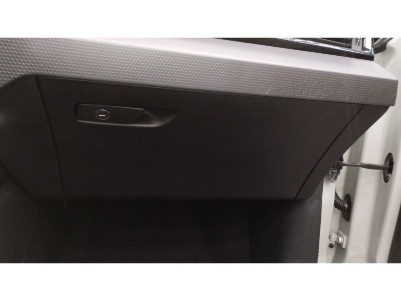 Recambio de guantera para audi a1 sportback (gba) 30 tfsi referencia OEM IAM 82B857035  