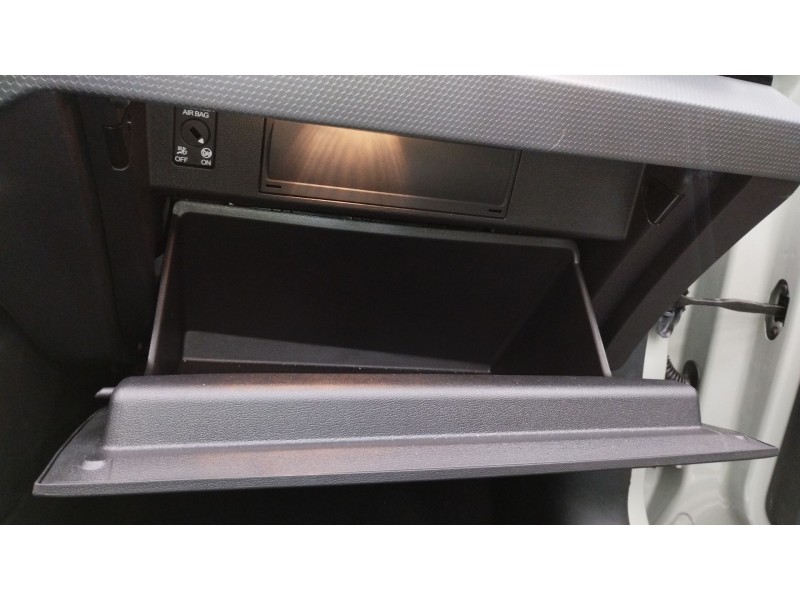 Recambio de guantera para audi a1 sportback (gba) 30 tfsi referencia OEM IAM 82B857035  