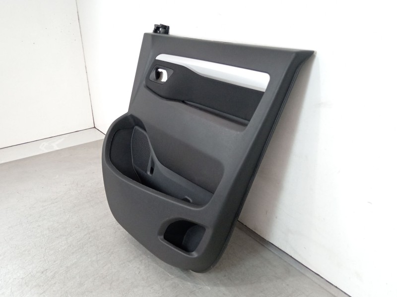 Recambio de guarnecido puerta delantera derecha para peugeot traveller autobús (v_) 2.0 bluehdi 145 referencia OEM IAM 98082243Z