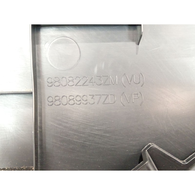 Recambio de guarnecido puerta delantera derecha para peugeot traveller autobús (v_) 2.0 bluehdi 145 referencia OEM IAM 98082243Z