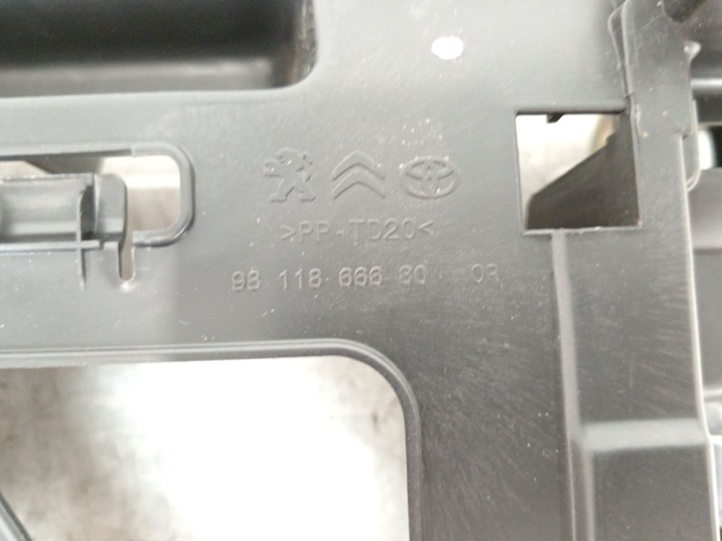 Recambio de kit repara pinchazos para peugeot traveller autobús (v_) 2.0 bluehdi 145 referencia OEM IAM 9811866680  