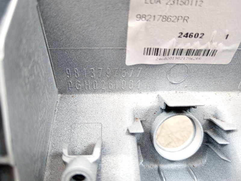 Recambio de moldura para peugeot traveller autobús (v_) 2.0 bluehdi 145 referencia OEM IAM 9813797577  