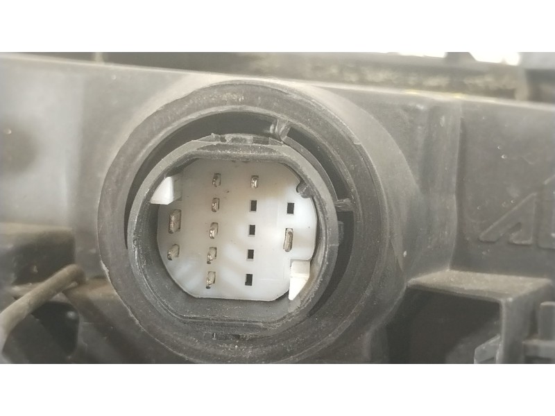 Recambio de faro izquierdo para fiat stilo (192_) 1.6 16v (192_xb1a) referencia OEM IAM 517127120  