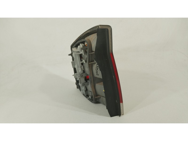 Recambio de piloto trasero derecho para opel vectra c gts (z02) 1.9 cdti (f68) referencia OEM IAM 13157647  