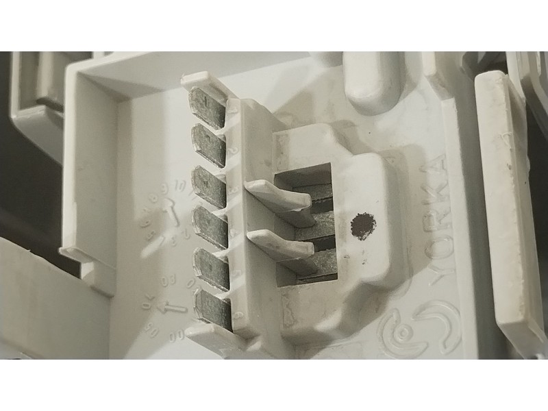 Recambio de piloto trasero derecho para opel vectra c gts (z02) 1.9 cdti (f68) referencia OEM IAM 13157647  