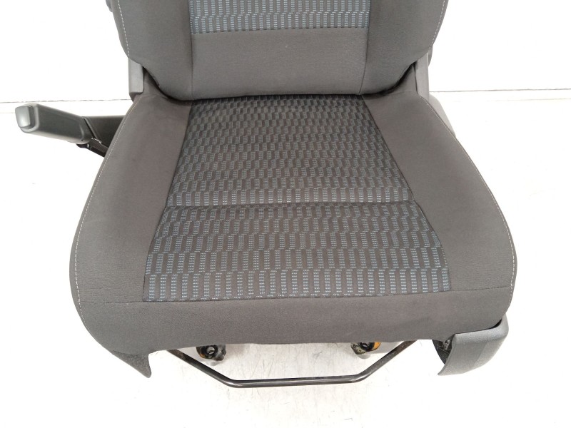 Recambio de asiento delantero izquierdo para peugeot traveller autobús (v_) 2.0 bluehdi 145 referencia OEM IAM 1616753480 161713
