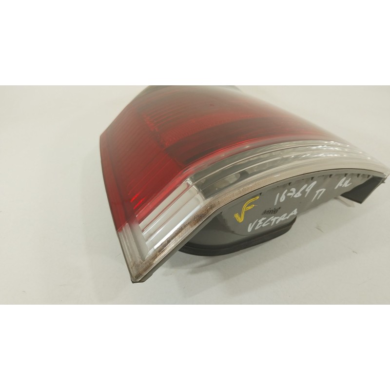 Recambio de piloto trasero izquierdo para opel vectra c gts (z02) 1.9 cdti (f68) referencia OEM IAM 13157646  